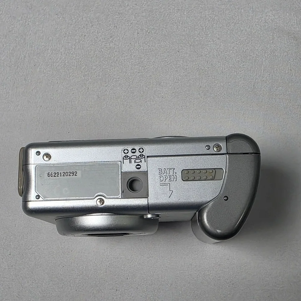 Canon PowerShot A70 Digital Camera 3.2MP 3x Zoom Vintage Y2K TESTED WORKS READ